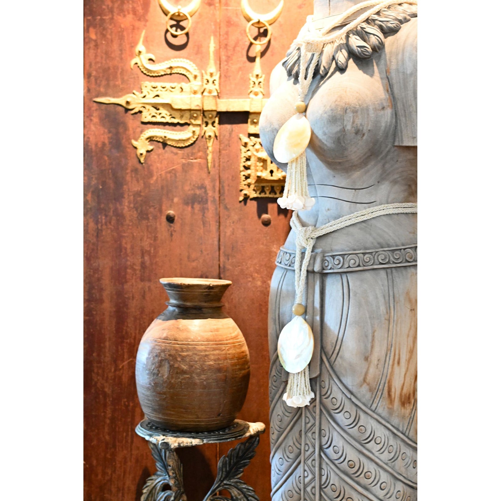 'Hera' vintage teak pot