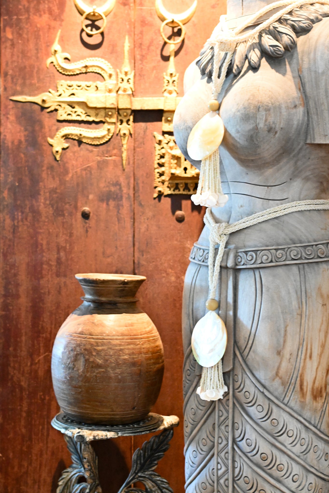 'Hera' vintage teak pot
