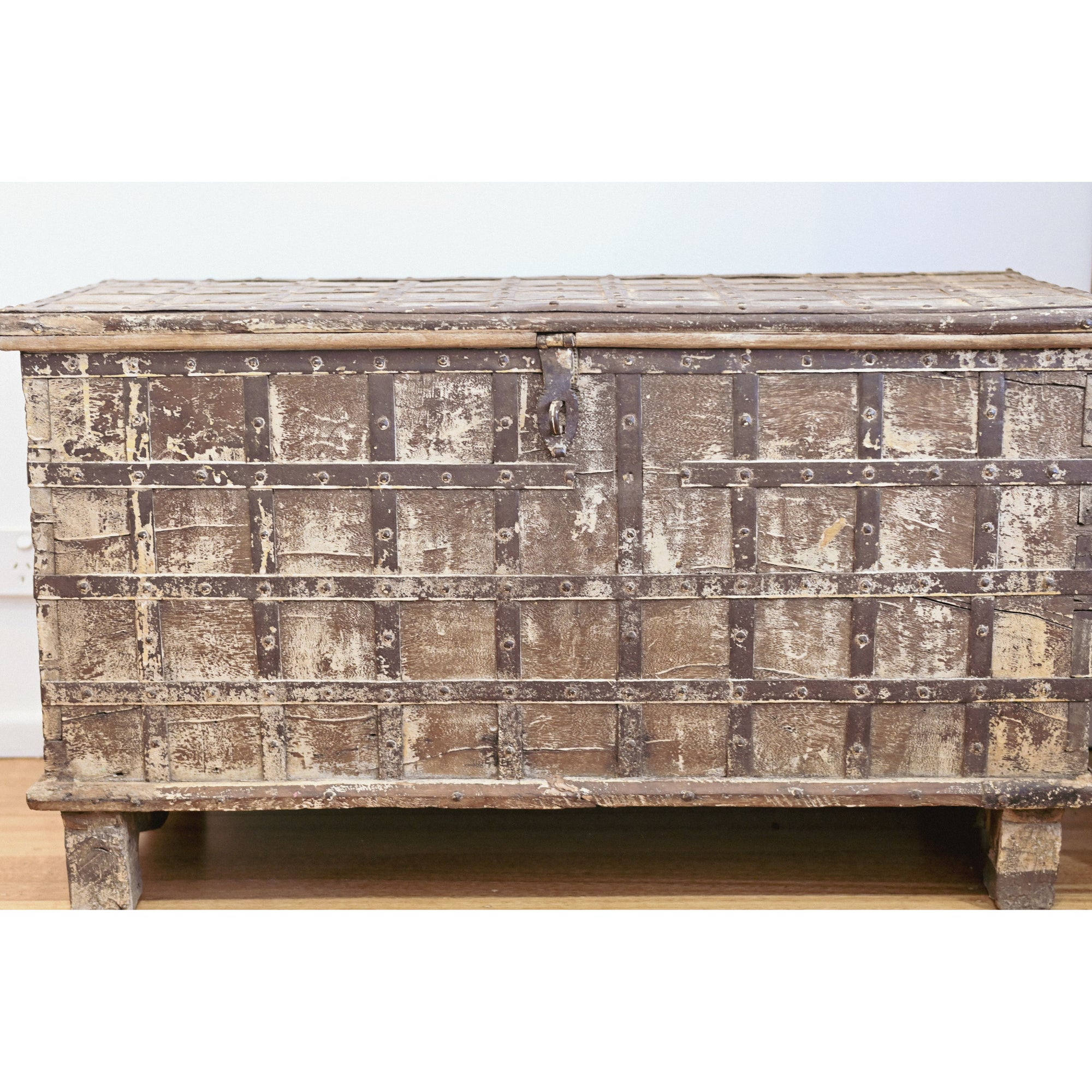 Tulum chest