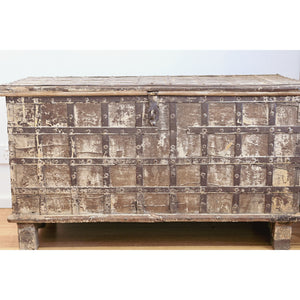 Tulum chest
